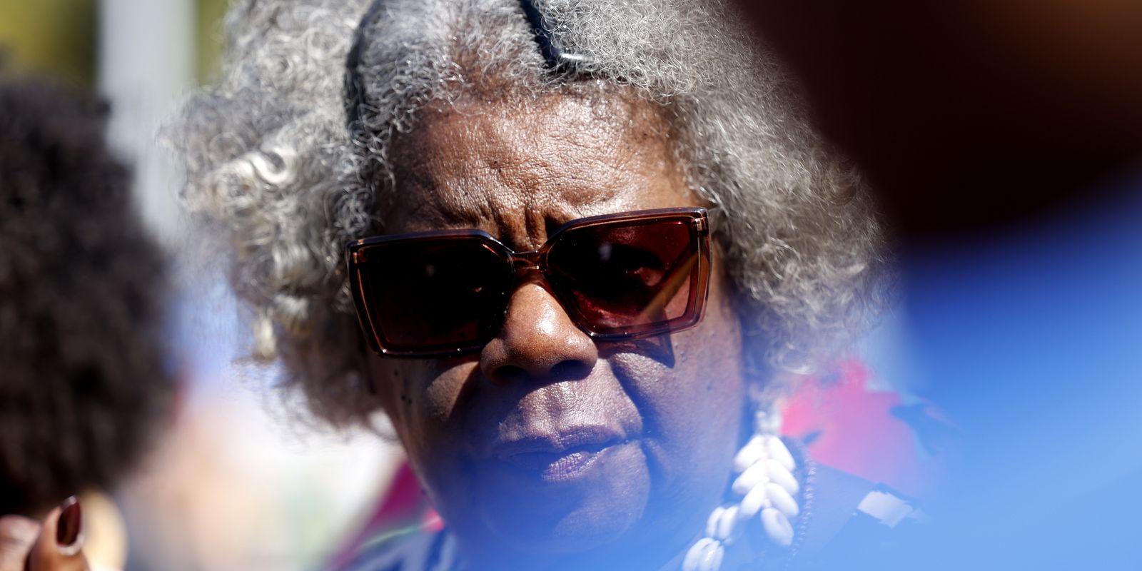 "Cada passo, cada pé, reivindica o direito à vida", diz escritora